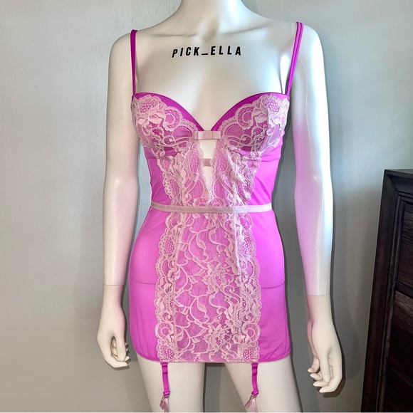 34B Vs Victoria’s Secret Seduction Merry Widow Fushia pink lace lingerie slip